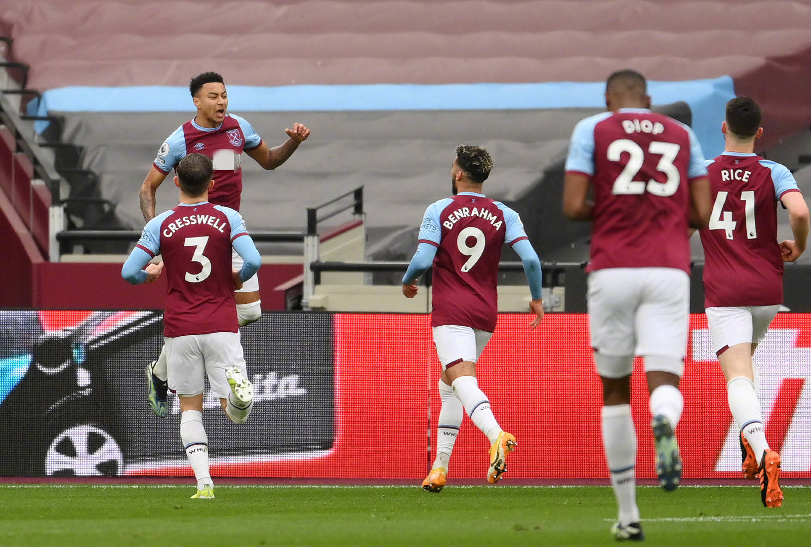 让球迷们大 让球迷们大